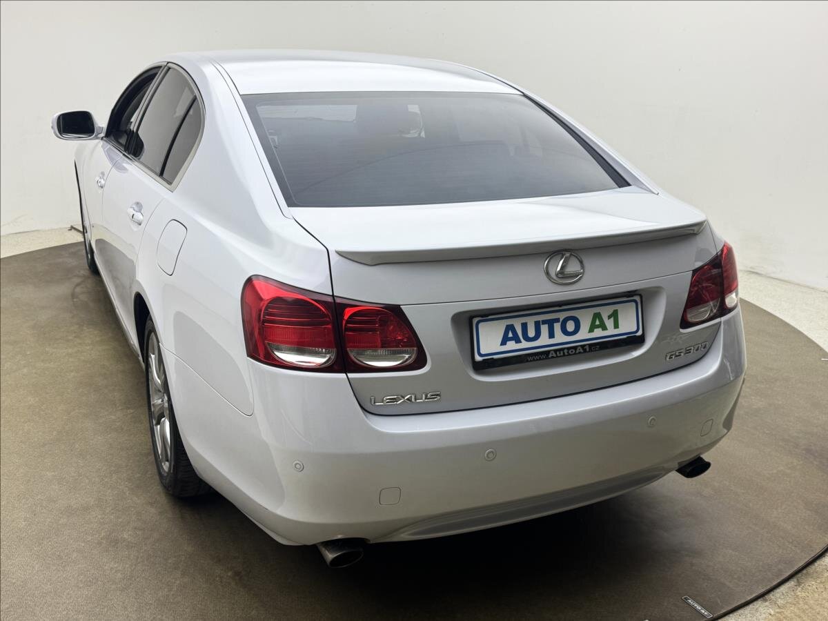 Lexus GS 300 Sedan / Limuzína 3,0 l 183 kw