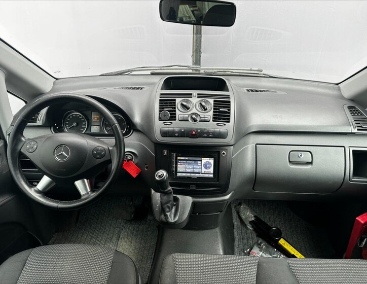 Mercedes-Benz Vito Kombi 2,1 l 120 kw