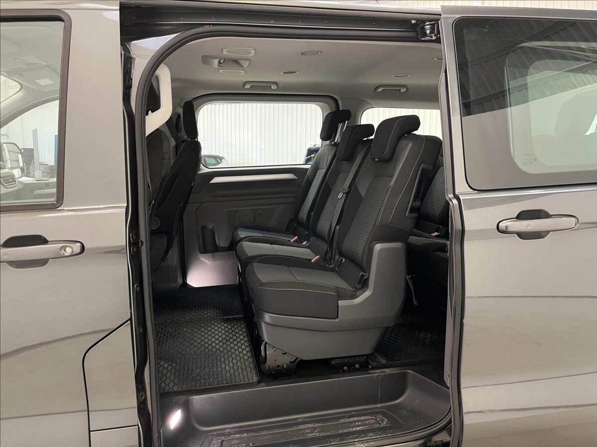 Volkswagen Caravelle Kombi 2,0 l 110 kw