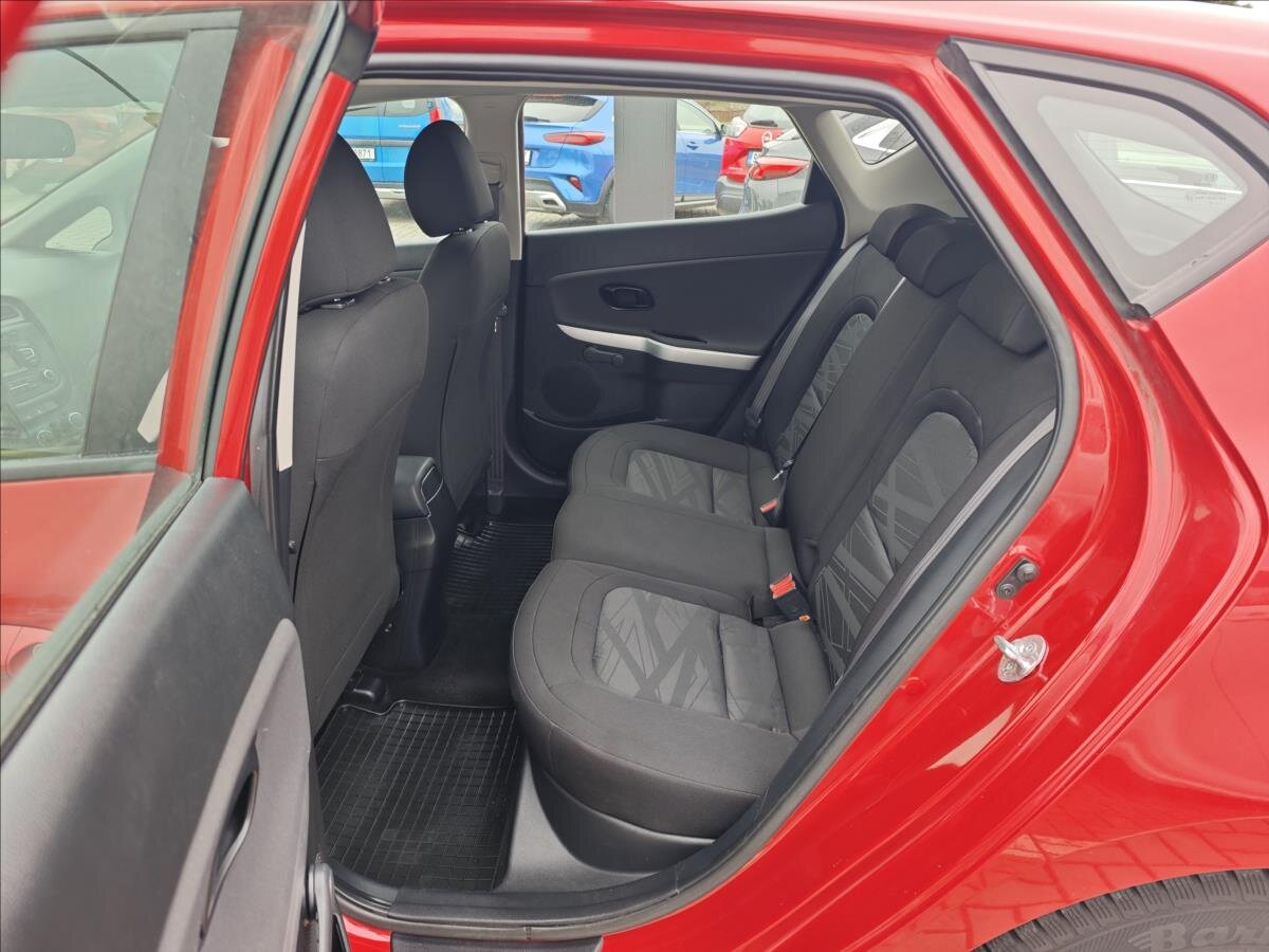 KIA Ceed Hatchback 1,4 l 73 kw