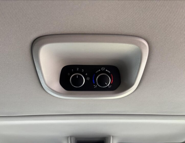 Ford Tourneo Custom Kombi 2,0 l 125 kw