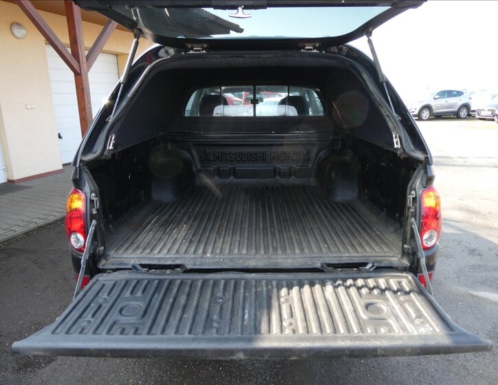 Mitsubishi L200 Pick-up 2,5 l 100 kw