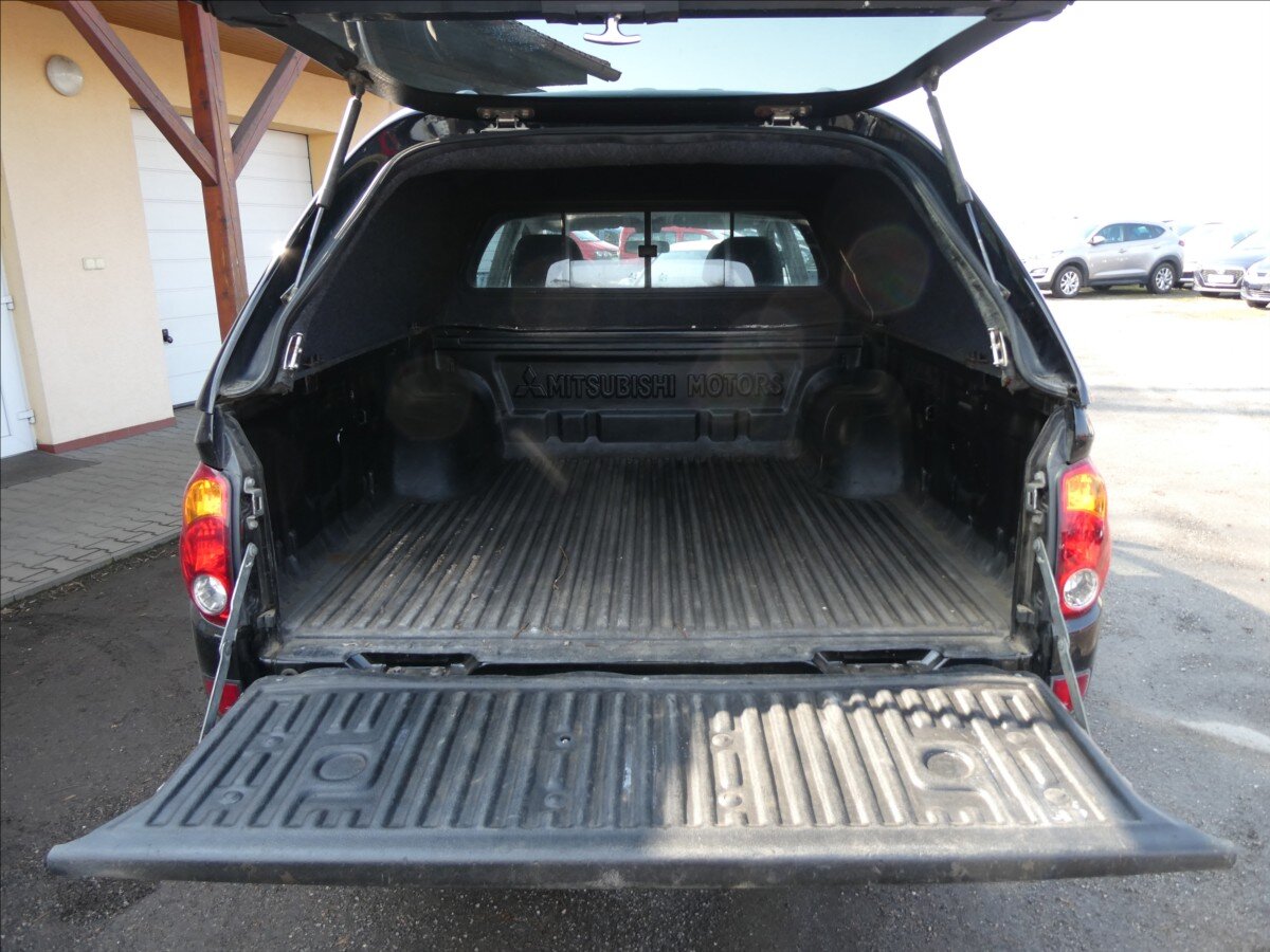 Mitsubishi L200 Pick-up 2,5 l 100 kw