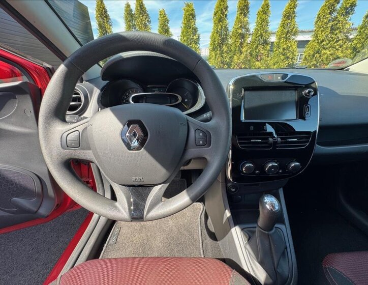 Renault Clio Hatchback 1,1 l 54 kw