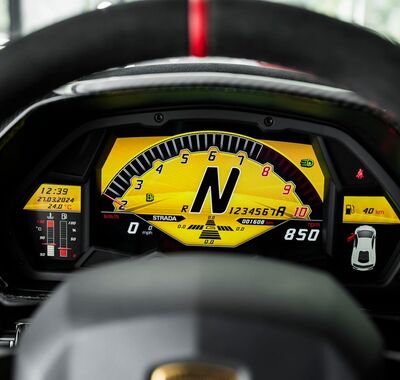 Lamborghini Aventador 28