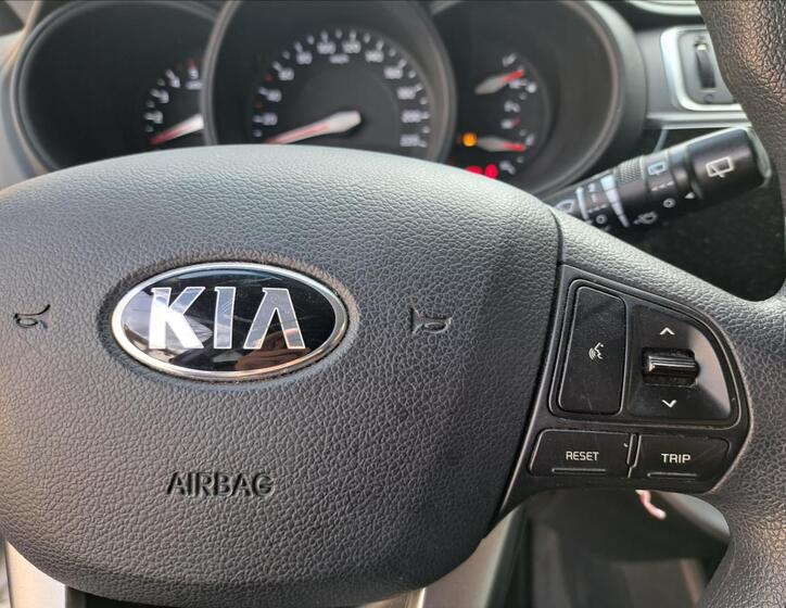 KIA Rio 24