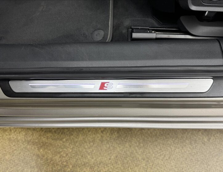 Audi S6 Sedan 3,0 l 257 kw