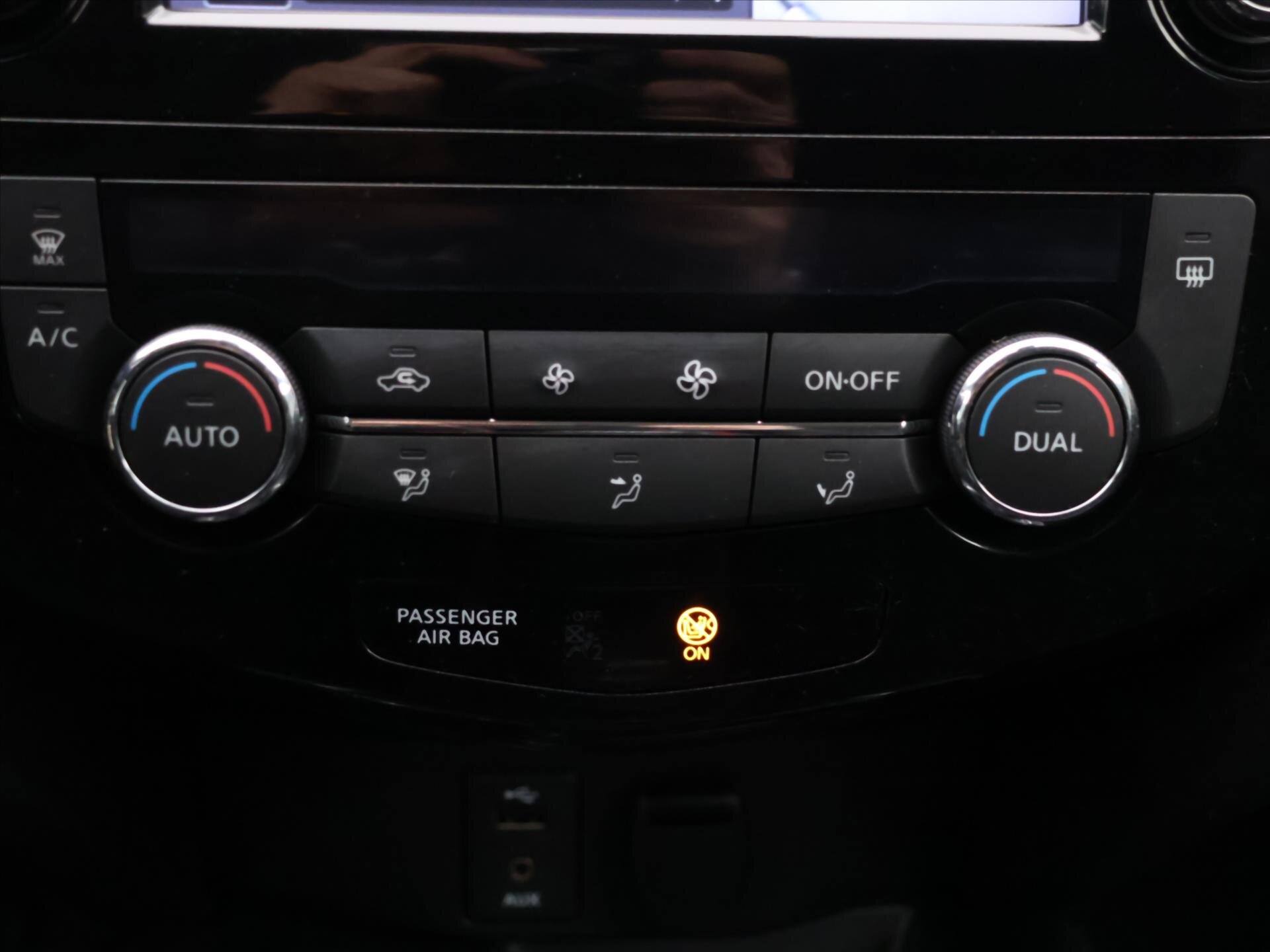 Nissan X-Trail SUV / Terénní 1,6 l 96 kw