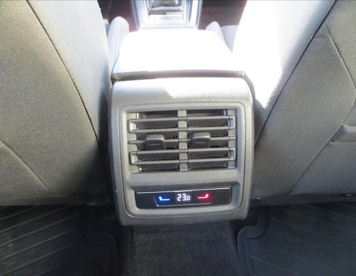 Volkswagen Golf Kombi 2,0 l 85 kw