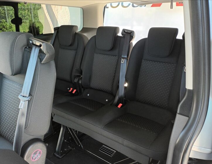 Ford Tourneo Custom VAN / Minibus 2,0 l 96 kw