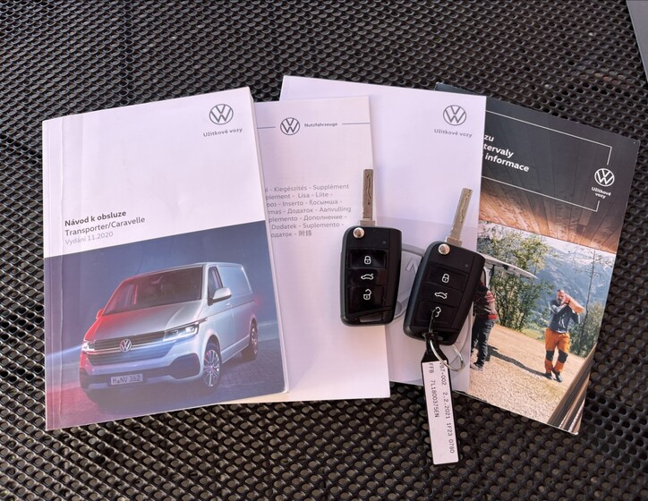 Volkswagen Caravelle 33