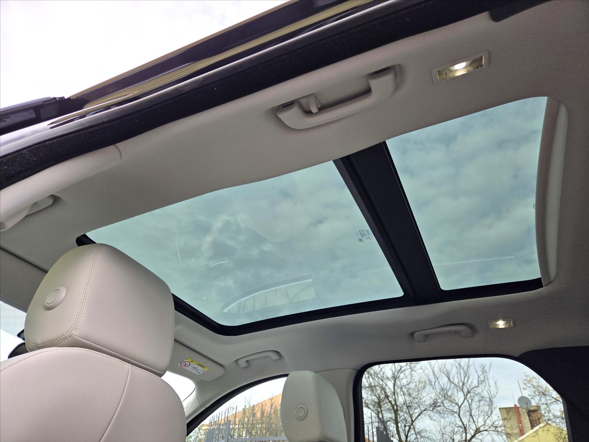 Jaguar F-Pace SUV 3,0 l 221 kw