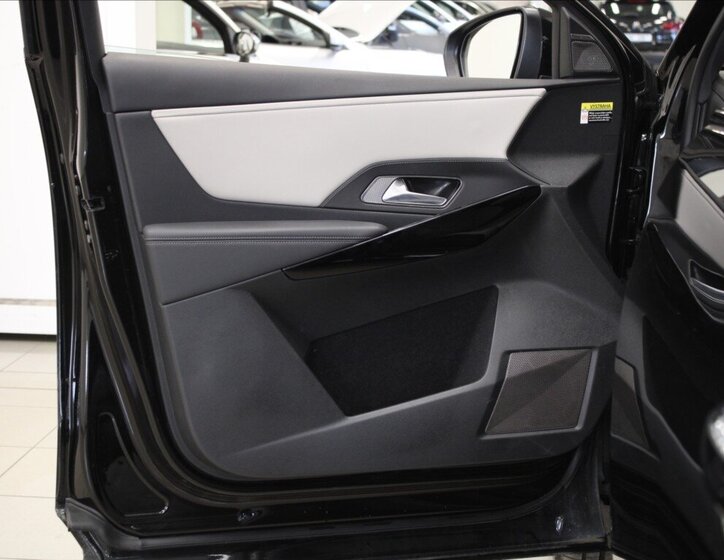 DS Automobiles DS7 Crossback SUV 1,6 l 221 kw