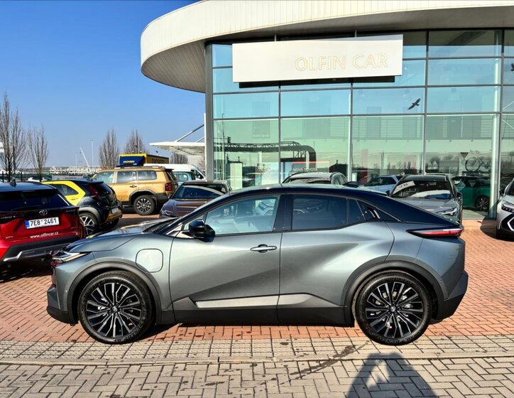 Toyota C-HR SUV / Terénní 0,0 252 kw