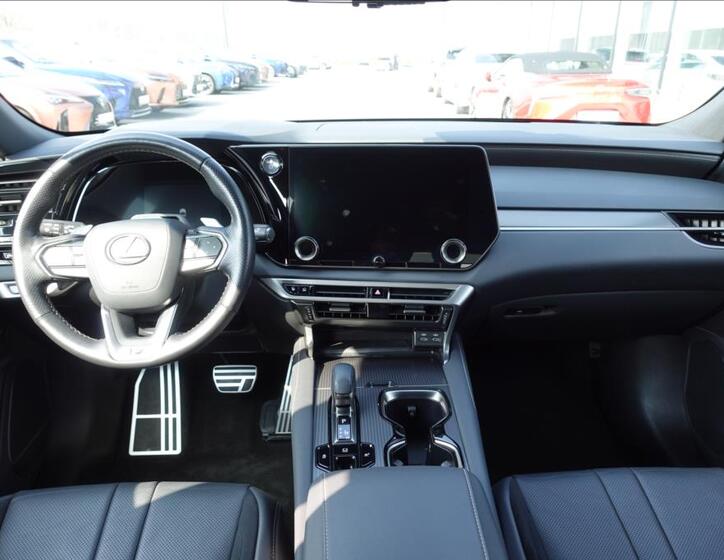 Lexus RX 500h 10