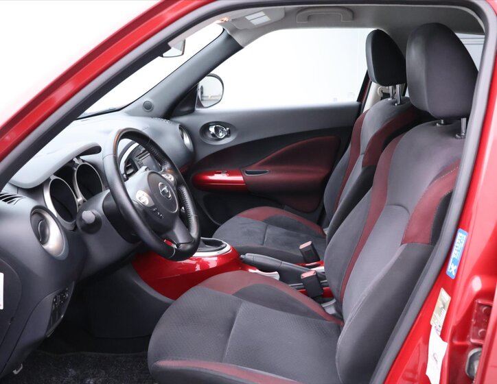 Nissan Juke SUV 1,6 l 140 kw