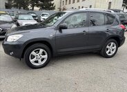 Toyota RAV4 SUV / Terénní 2,2 l 100 kw