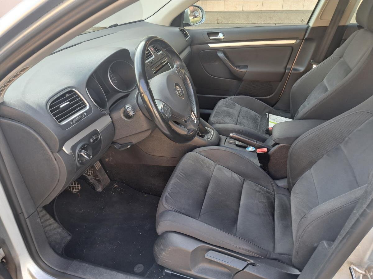 Volkswagen Golf Kombi 1,6 l 77 kw