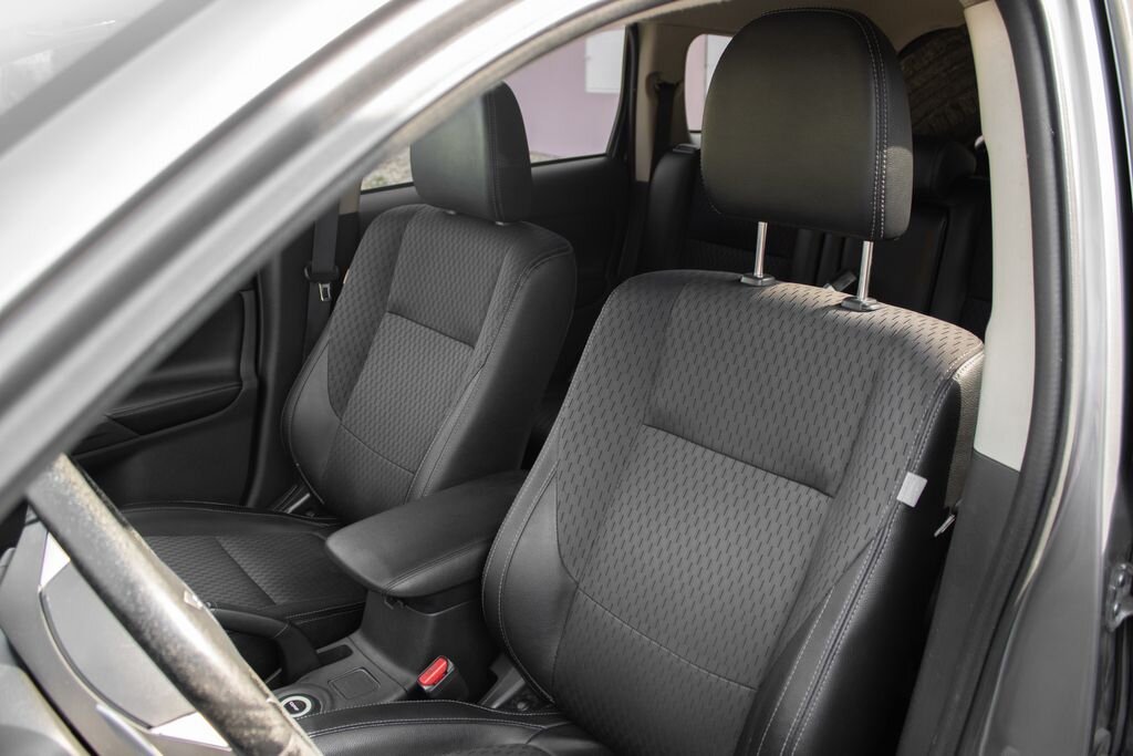 Mitsubishi Outlander SUV / Terénní 2,3 l 110 kw