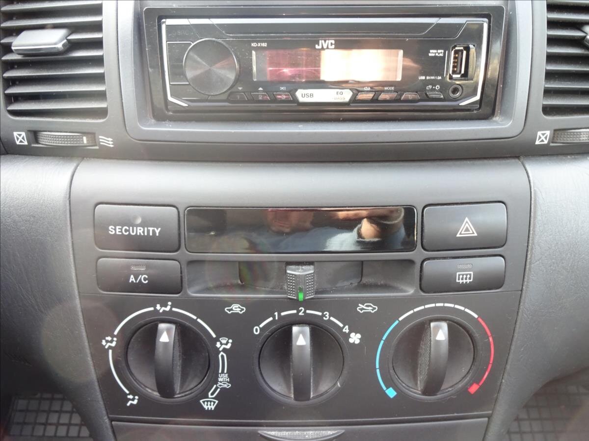 Toyota Corolla Hatchback 1,4 l 71 kw