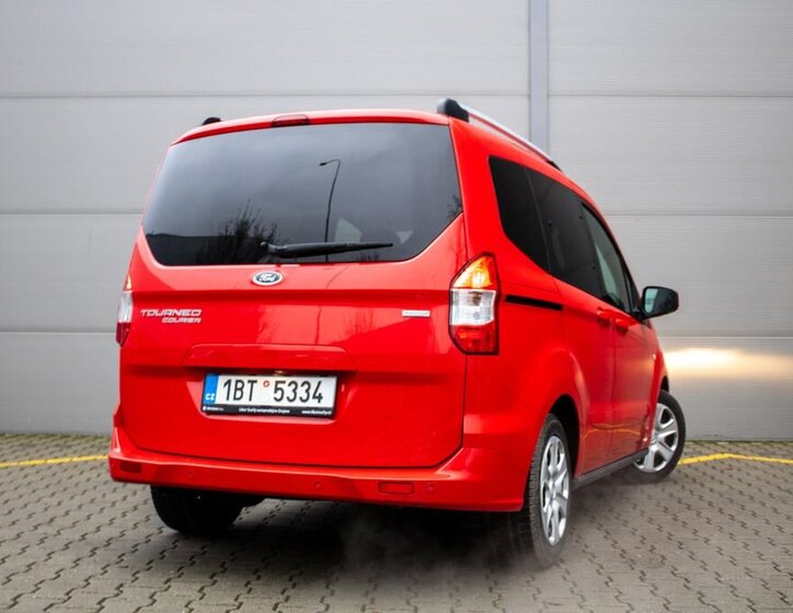 Ford Tourneo Courier MPV 998,0 74 kw