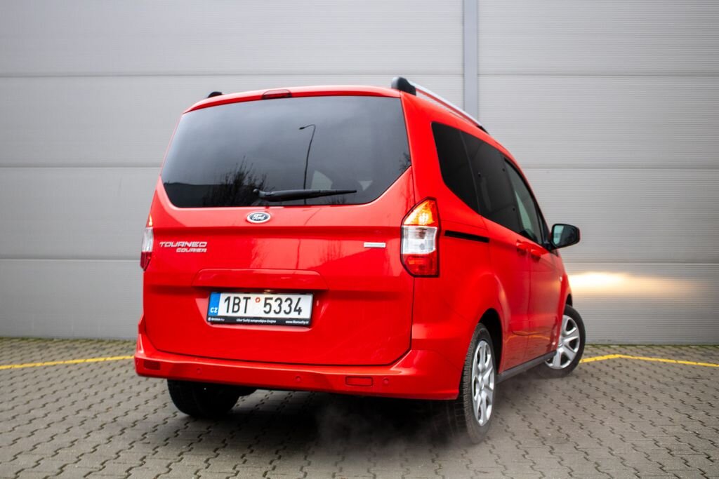 Ford Tourneo Courier MPV 998,0 74 kw