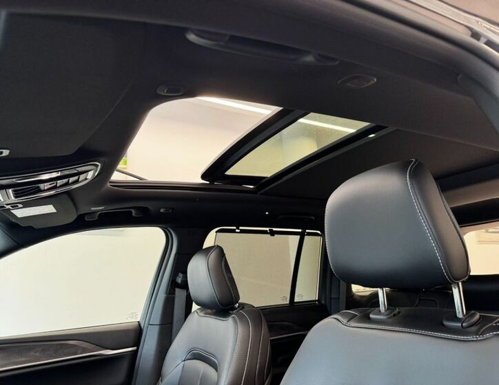 Jeep Grand Cherokee 20