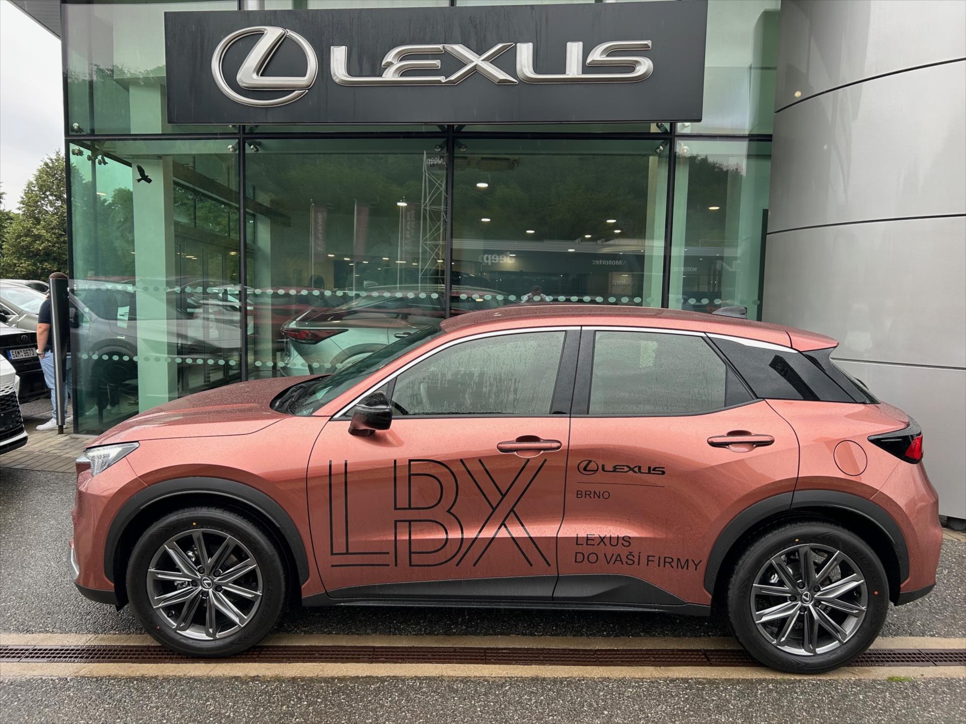 Lexus LBX