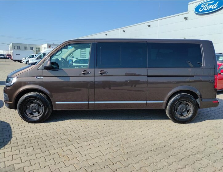 Volkswagen Caravelle 2