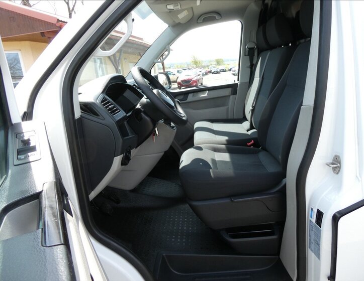 Volkswagen Transporter Skříň 2,0 l 75 kw