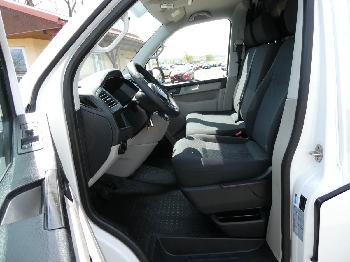 Volkswagen Transporter Skříň 2,0 l 75 kw