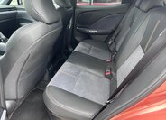 Lexus LBX SUV / Terénní 1,5 l 100 kw