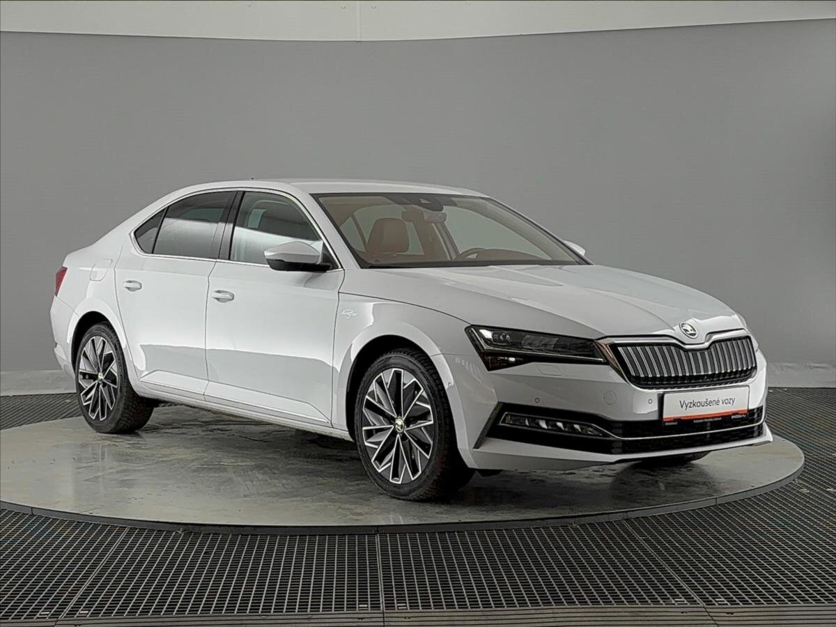 Škoda Superb Liftback 1,4 l 160 kw