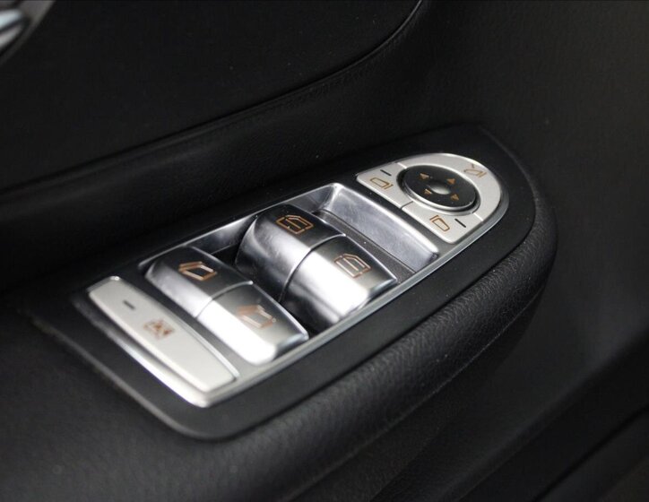 Mercedes-Benz Třídy V Kombi 2,1 l 120 kw