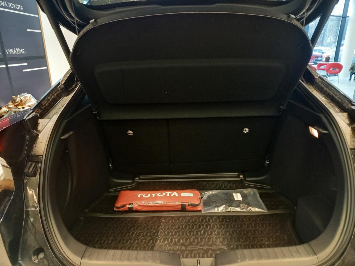 Toyota C-HR Hatchback 2,0 l 112 kw