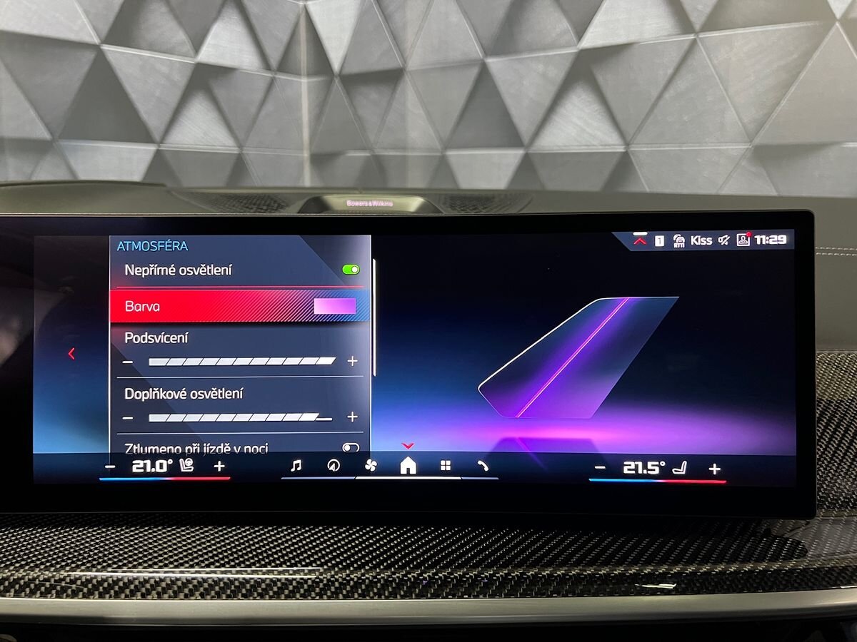 BMW X7 SUV / Terénní 4,4 l 390 kw