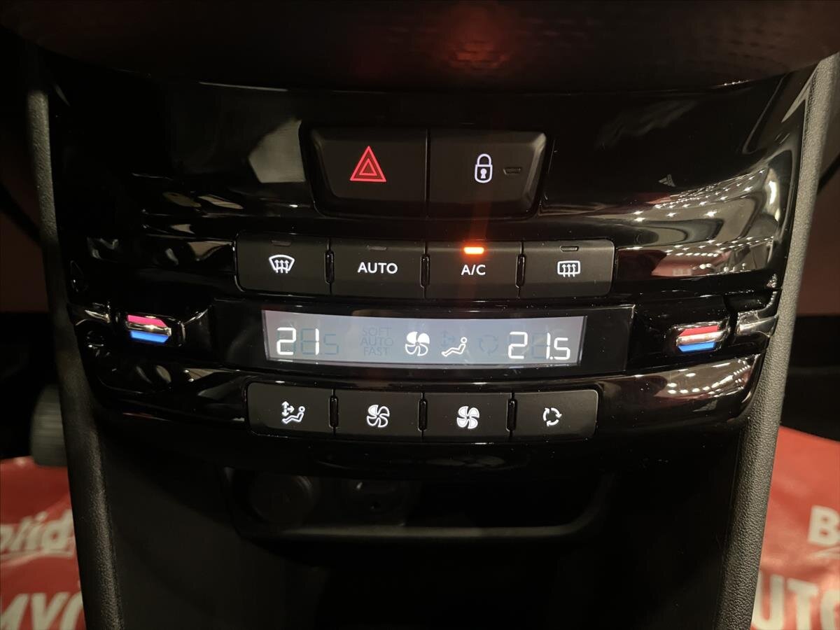 Peugeot 2008 MPV 1,2 l 60 kw