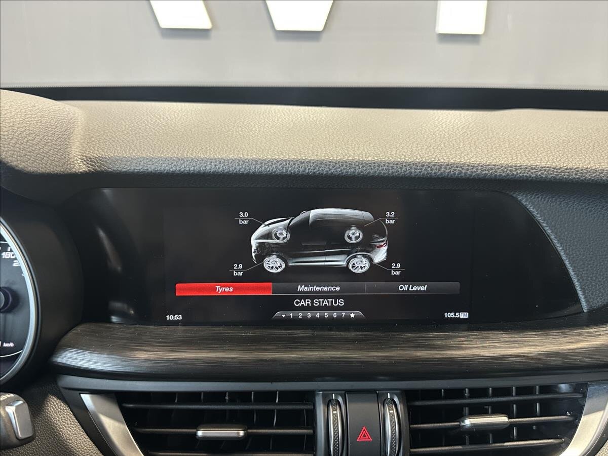 Alfa Romeo Stelvio SUV / Terénní 2,1 l 154 kw