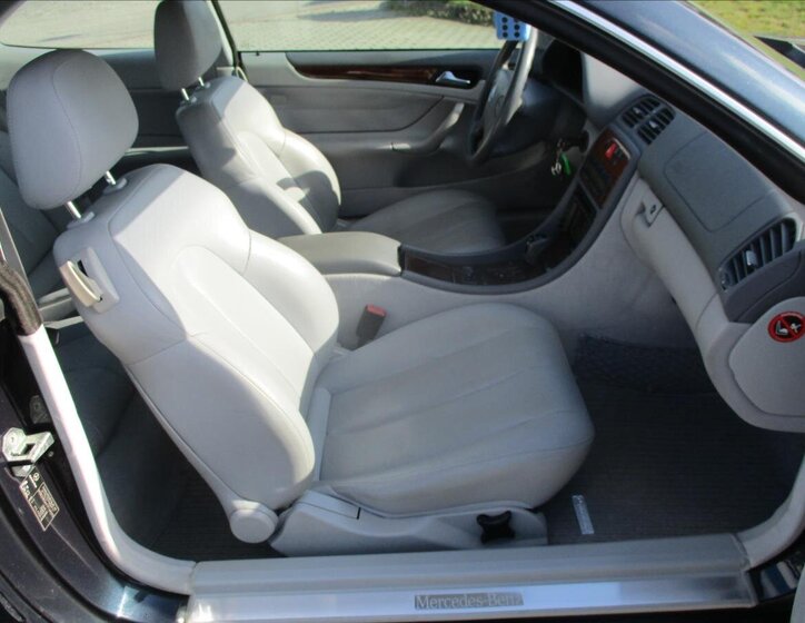 Mercedes-Benz CLK Kupé 2,0 l 120 kw