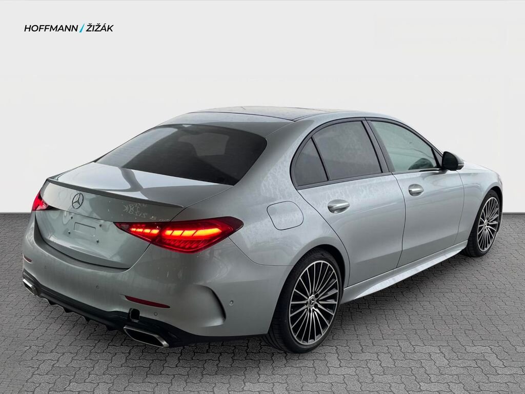 Mercedes-Benz Třídy C Sedan 2,0 l 145 kw