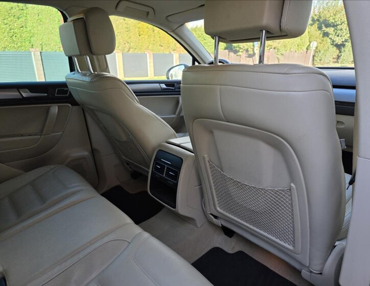 Volkswagen Touareg SUV / Terénní 4,1 l 250 kw