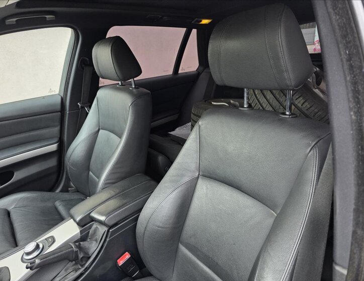 BMW Řada 3 Kombi 3,0 l 170 kw