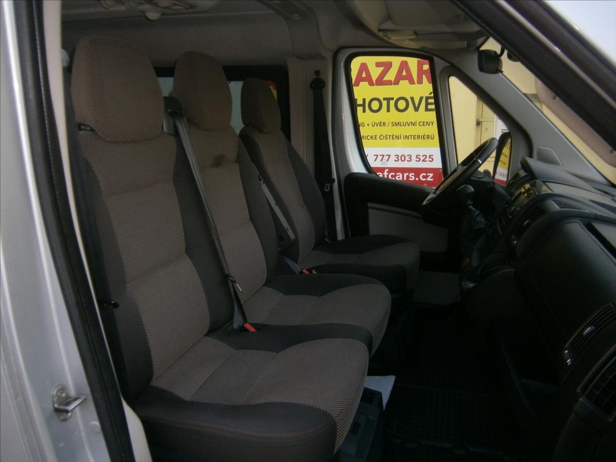 Peugeot Boxer Kombi 2,2 l 96 kw