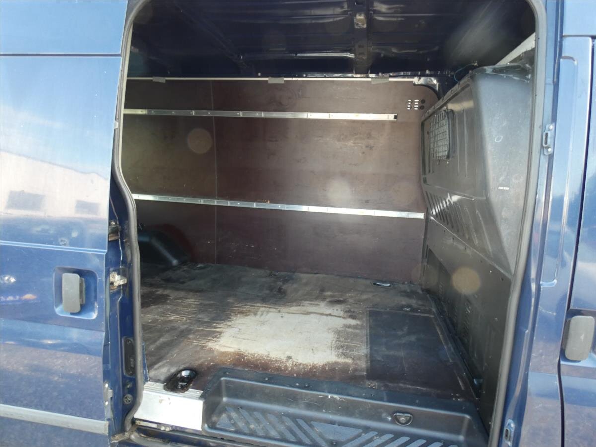 Ford Transit Skříň 2,2 l 114 kw
