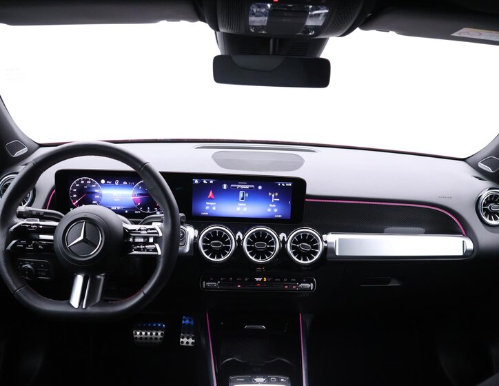 Mercedes-Benz GLB 33