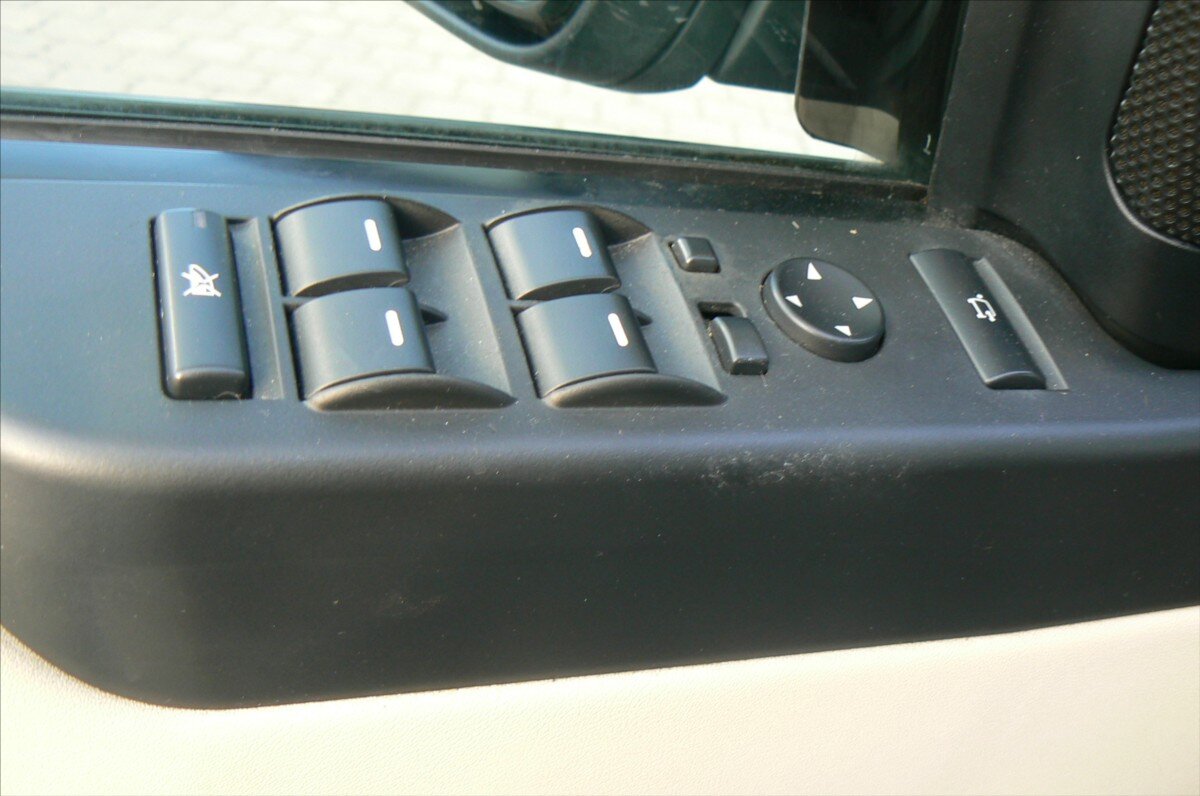 Land Rover Range Rover Ostatní 3,6 l 200 kw