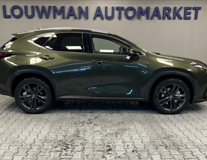 Lexus NX 450h plus SUV 2,5 l 227 kw