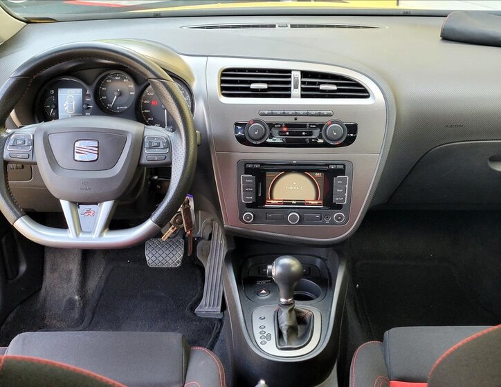 Seat Leon Hatchback 2,0 l 185 kw