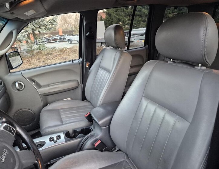 Jeep Cherokee Ostatní 2,8 l 120 kw