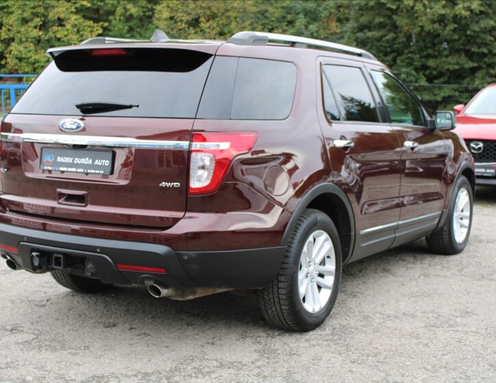 Ford Explorer 5